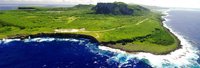 塞班島是太平洋旅遊勝地，擁有(yǒu)豐富的世界級購(gòu)物(wù)、餐飲、觀光、以及活動場所，玻璃般的海水，妩媚動人的密克羅尼西亞女郎與土風舞，以及浪漫而令人興奮的沙灘燒烤PARTY……這就是“天生麗質(zhì)難自棄”的塞班島。